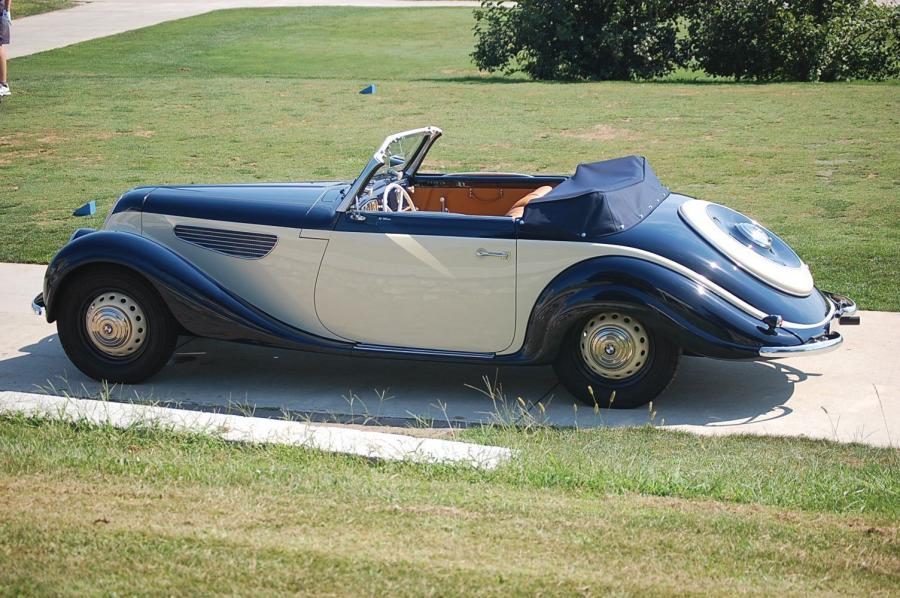  BMW 327/2 Sport Convertible 1953 года  (фото 9 из 17)